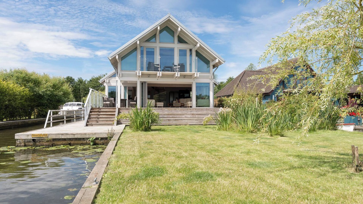 Horning Cottage | 4 bedroom accommodation in Horning, near Wroxham