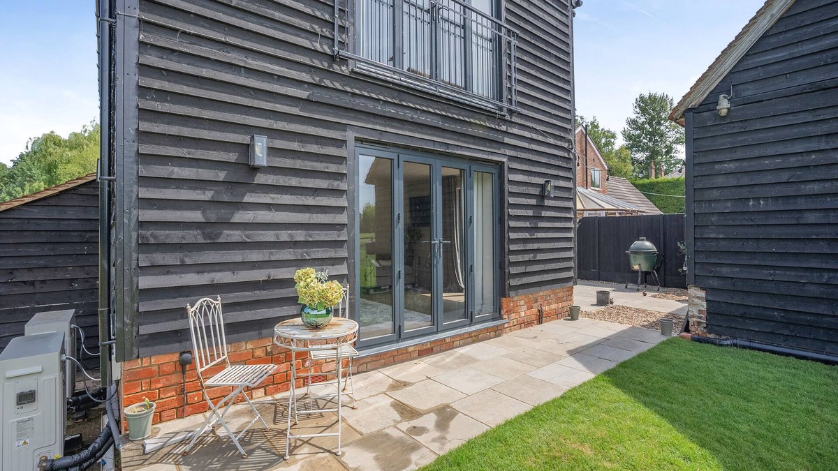 Tring Cottage | 4 bedroom accommodation in Tring