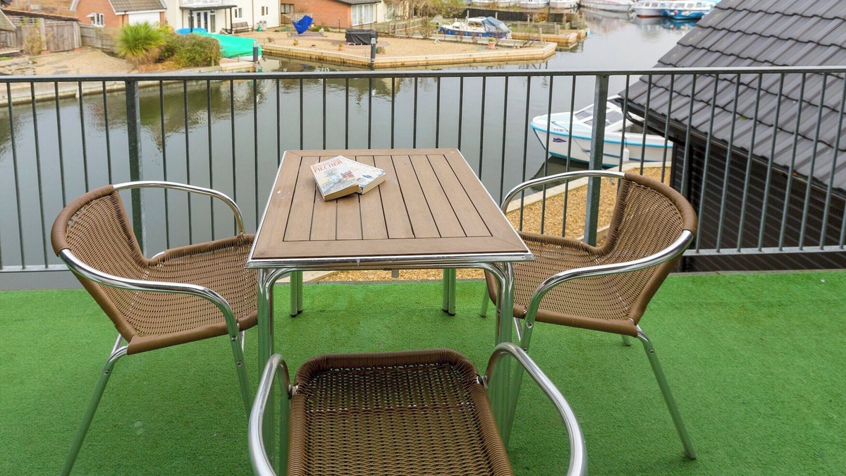 Hoveton Cottage | 4 bedroom accommodation in Wroxham
