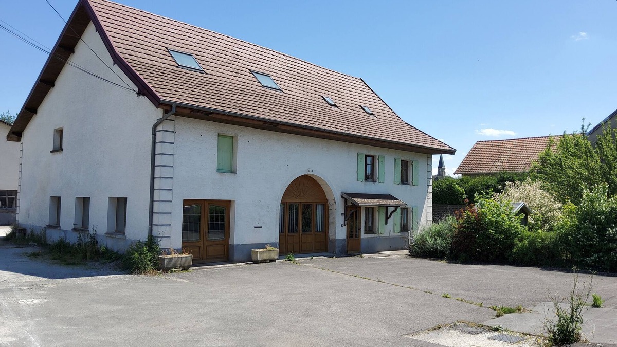 Trevenans Apartment | 4 Bedroom Apartment in TrÃ©venans