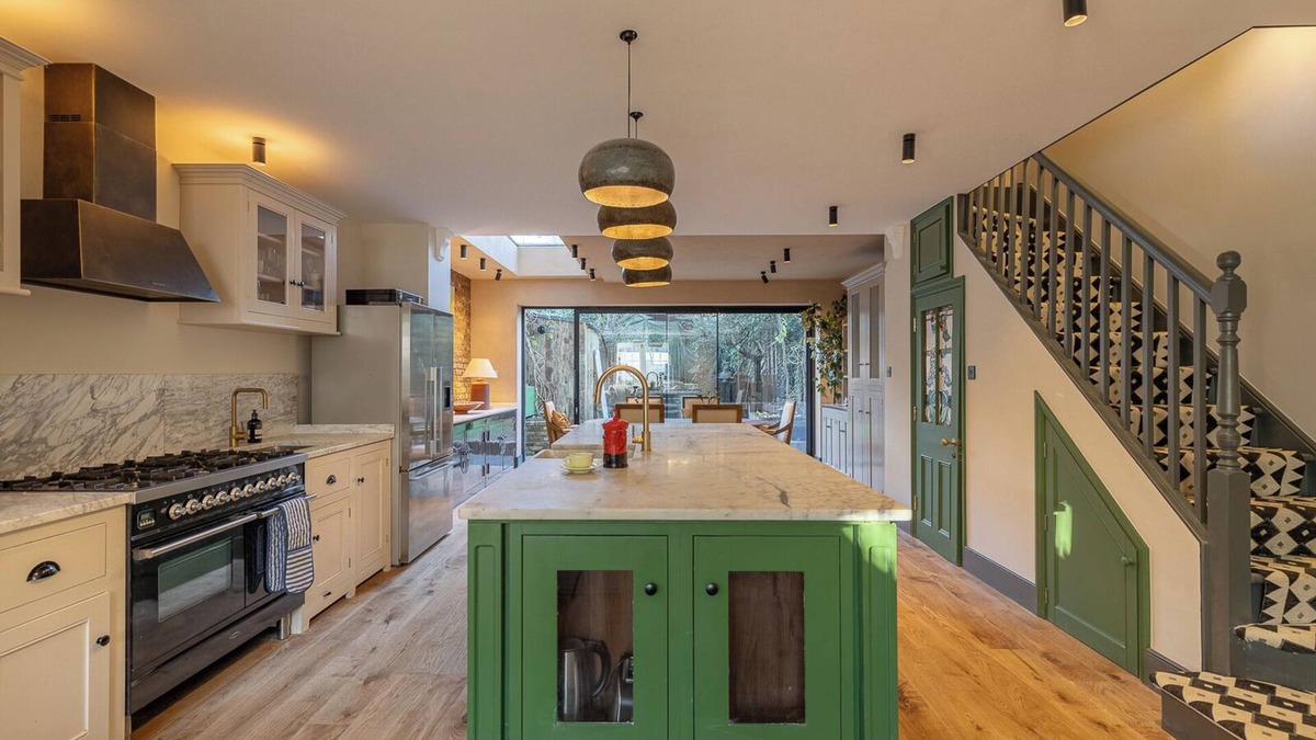 Haverstock Apartment | 4 Bedroom Apartment near Primrose Hill and Hampstead Heath