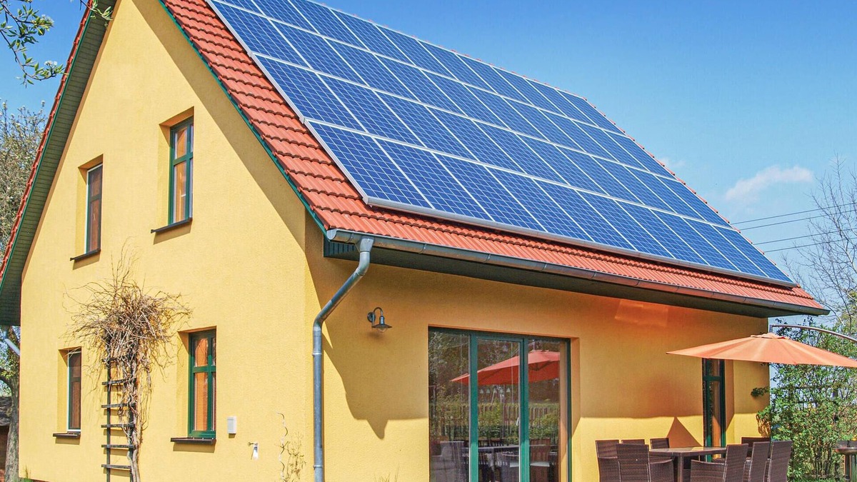 Hildebrandshagen House | 4 bedroom awesome home in Woldegk