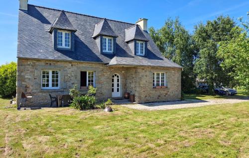 Plouigneau House | 4 Bedroom Awesome Home In Plouigneau