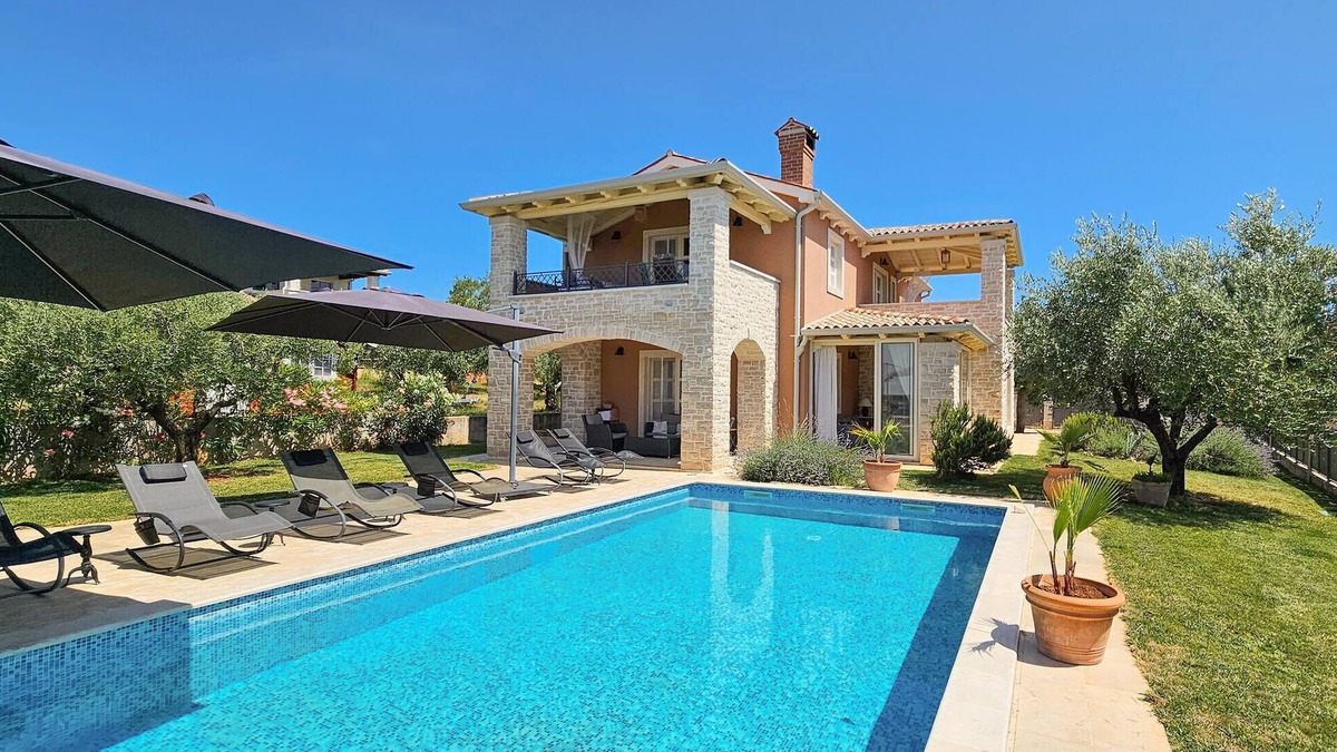 Kastelir House | 4 bedroom awesome home in Kastelir