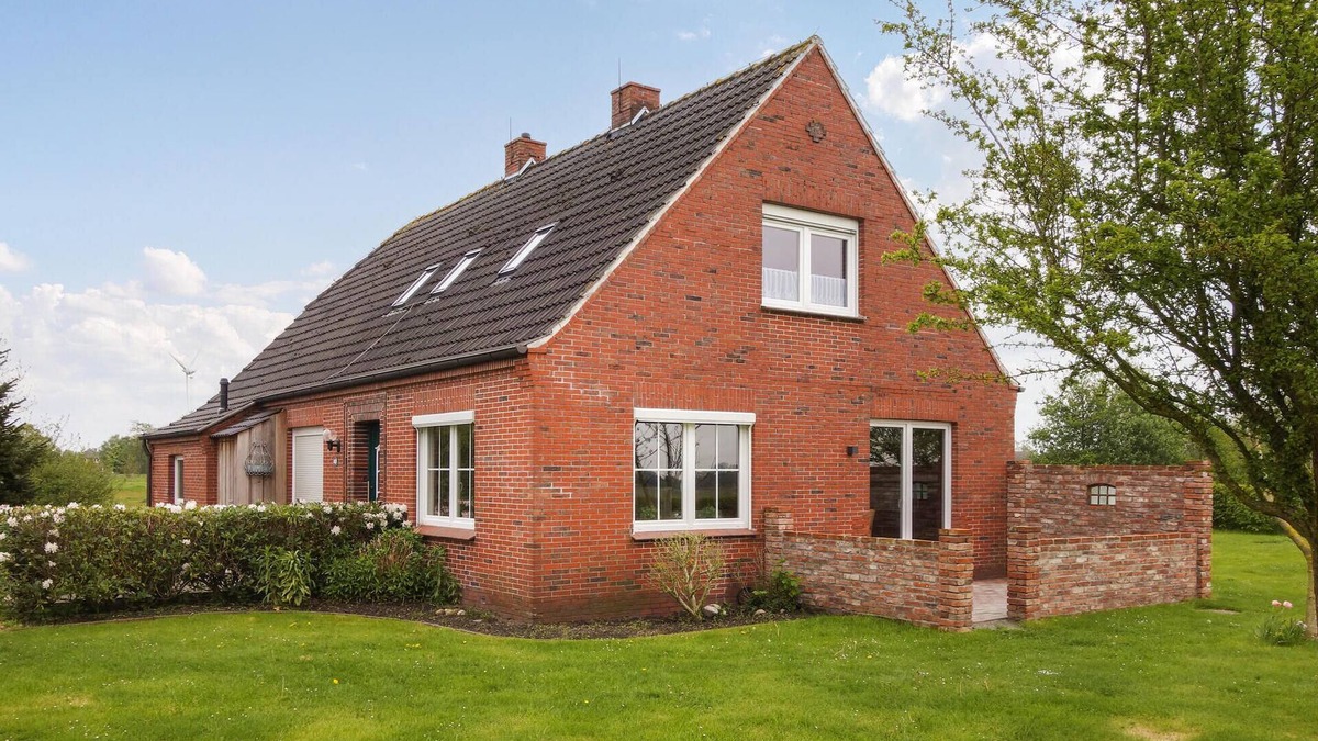 Osteel House | 4 bedroom awesome home in Osteel