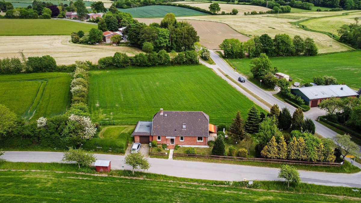 Steinberg House | 4 bedroom beautiful home in Steinberg