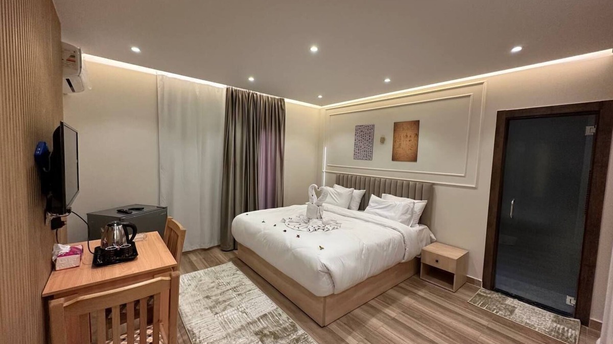 Kafrat al Jabal Bed & Breakfast | 4-bedroom bed & breakfast in fabulous Giza with AC, WiFi