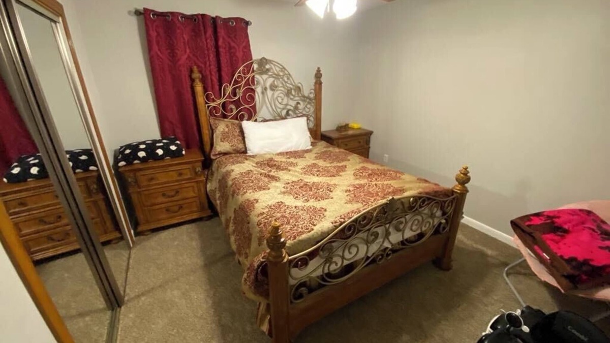 Purvis Other | 4-bedroom farmhouse in charming Purvis with WiFi, AC. Book now