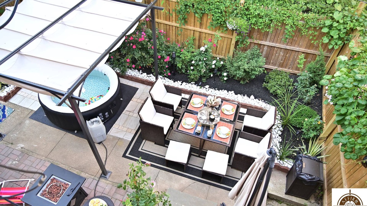 Germantown House | 4-Bedroom Historic Garden Oasis Home in Germantown