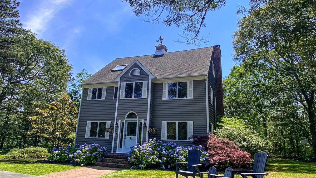 Lagoon Heights House | 4 bedroom home family friendly in desirable area