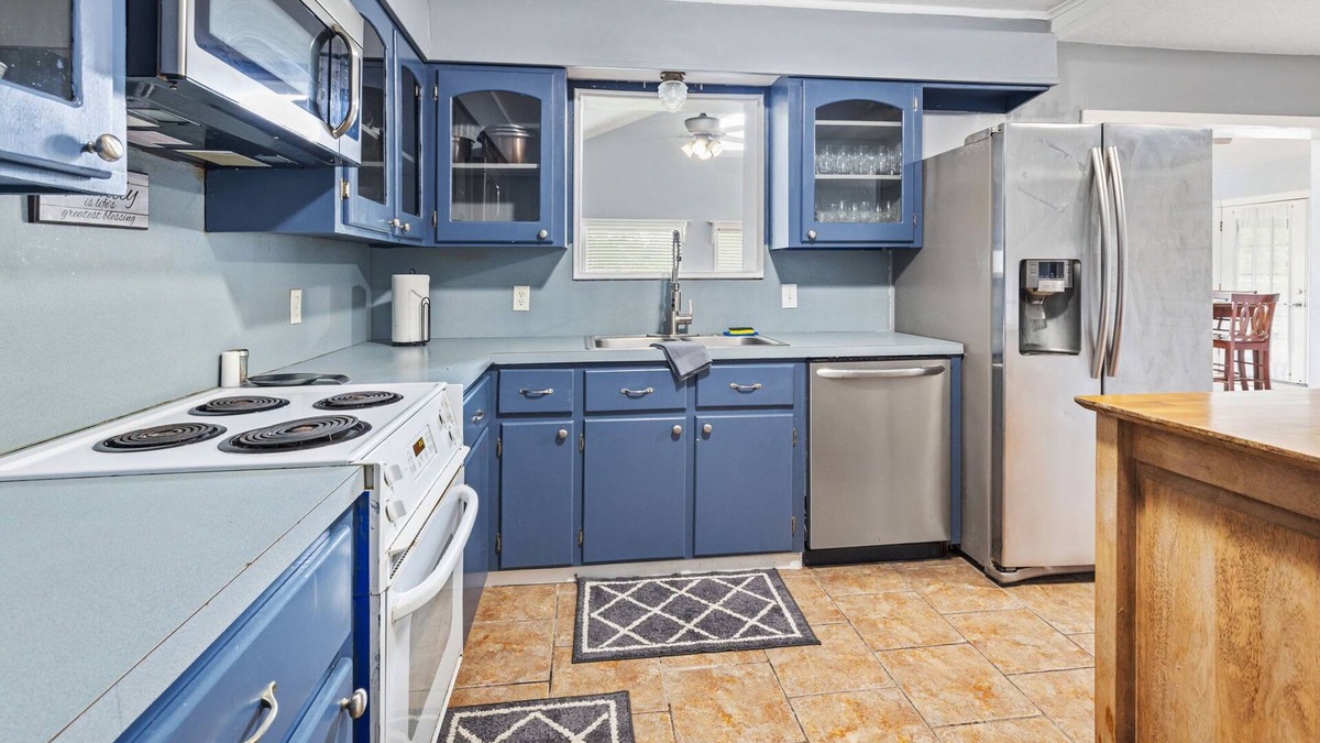 Carlyss House | 4 Bedroom Home in Sulphur, La
