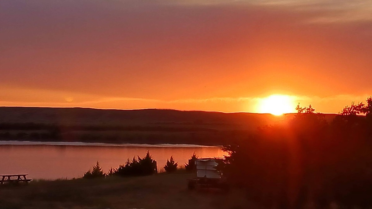 Chamberlain House | 4 bedroom home on Missouri River