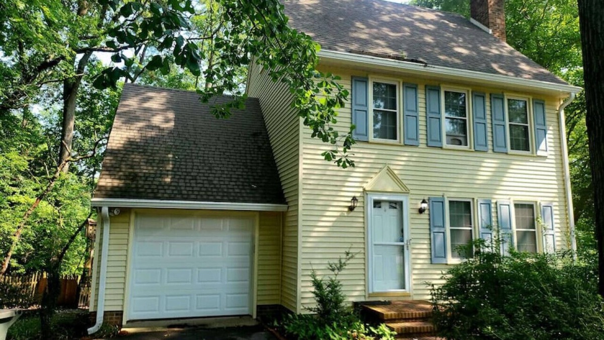 Salisbury House | 4-Bedroom House Close to Beach