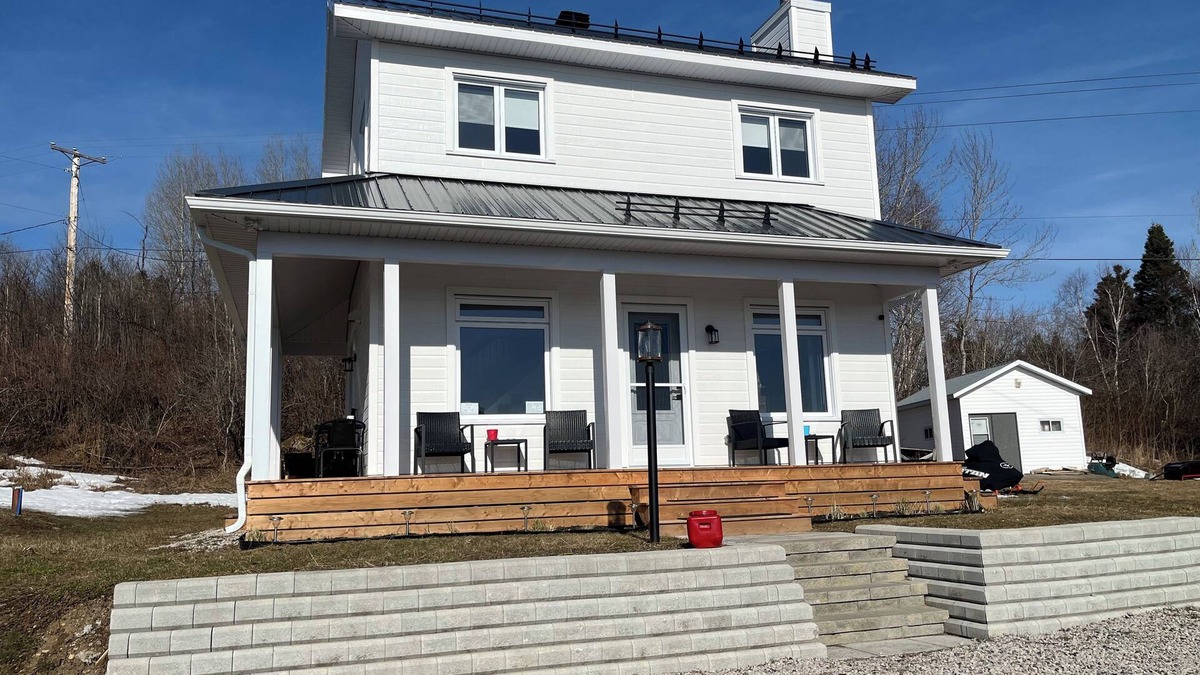 Port-au-Persil House | 4-bedroom house in awesome Saint-Siméon with AC, WiFi