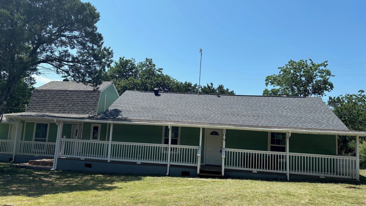 Lake Whitney House | 4-bedroom house in charming Whitney with WiFi, AC. Book now