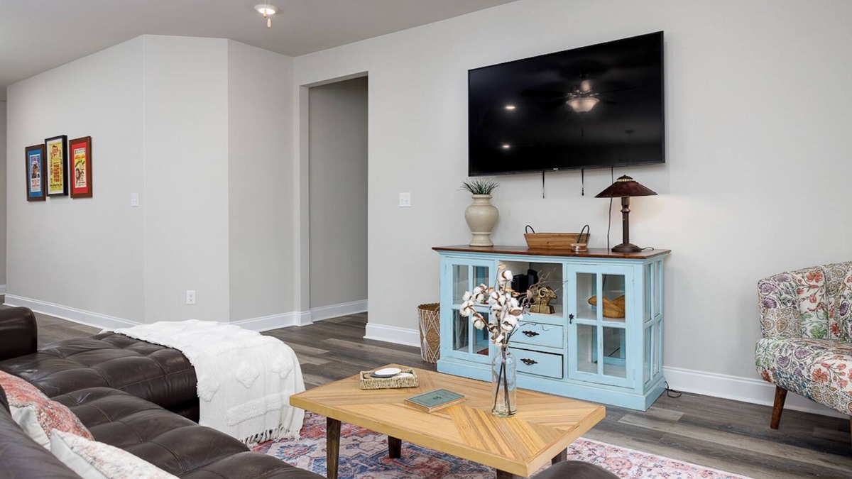 Independence House | 4-bedroom house in superb Independence with AC