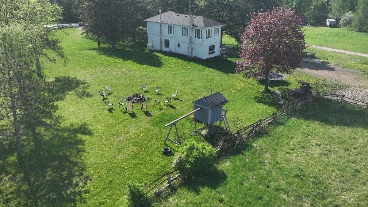 Glencairn Other | 4 bedroom house on the madriver/tubing/🏊♀️/30 + acres/lots to do