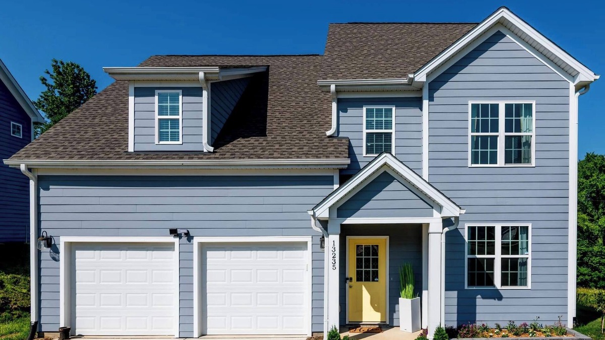 Charlotte House | 4- Bedroom House Prime Spot in Charlotte, NC.minutes away from Everything!