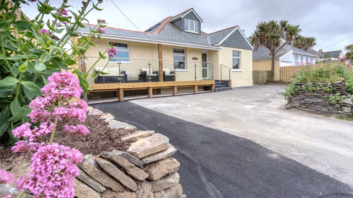 Trevone House | 4 Bedroom house situated only 100 meters from the Sandy Beach in Trevone
