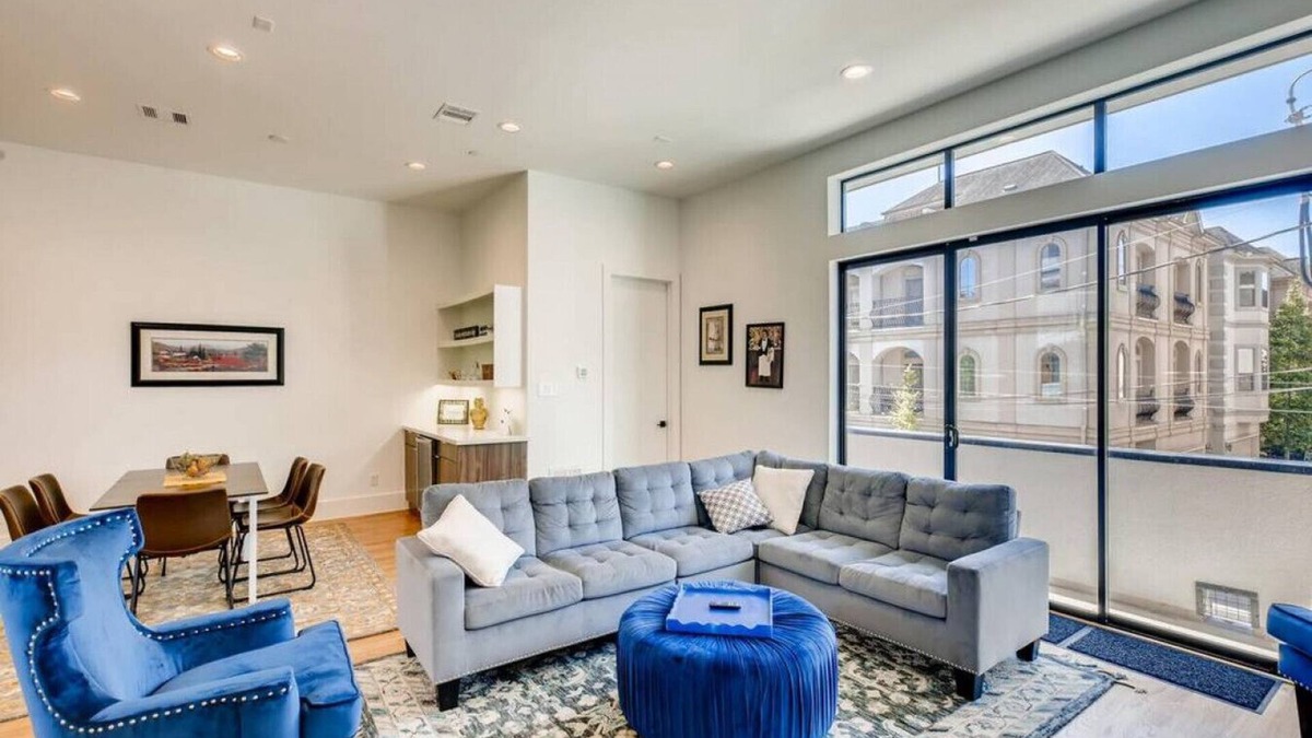 Neartown House | 4 Bedroom House w/Loft Near DT/Medical District and More! Sleep 12
