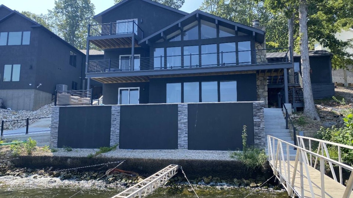 Lake of the Ozarks House | 4 bedroom house w/pool - short walk from Shady Gators and H. Toad