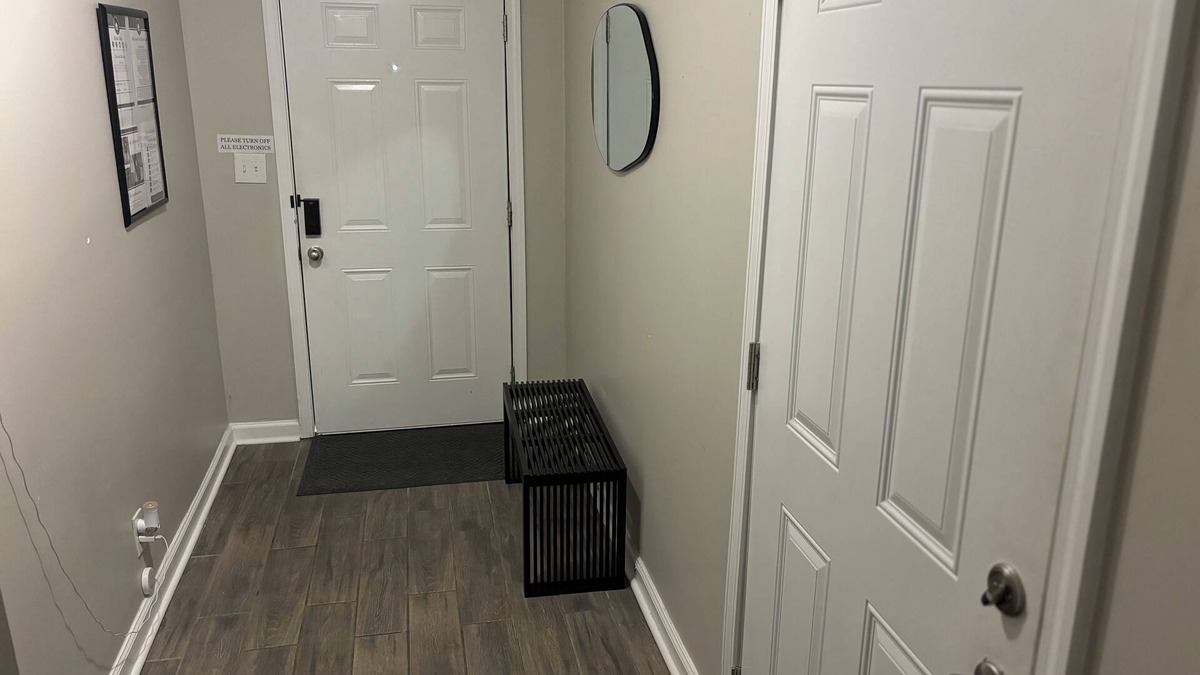 Forest Park House | 4-bedroom house With Home Theater - Hot Tub