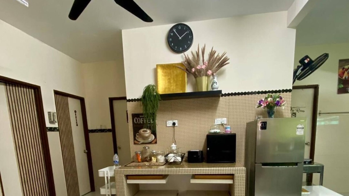 Kampung Bukit Rangin House | 4-bedroom house with WiFi,Netflix & AC