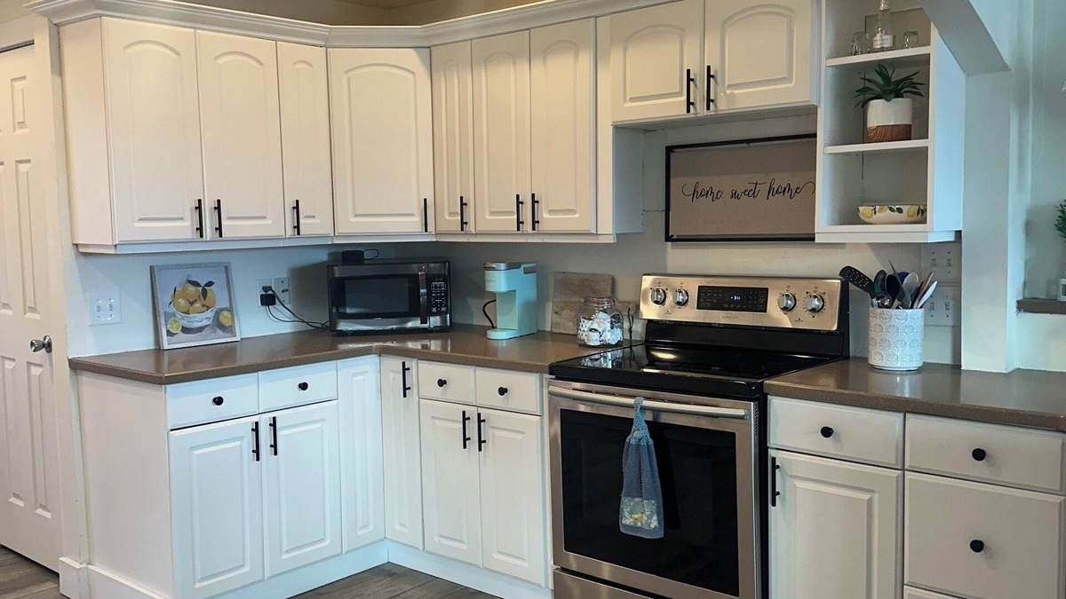Manawa House | 4 bedroom Lake Front home, 52 miles from Lambeau Field