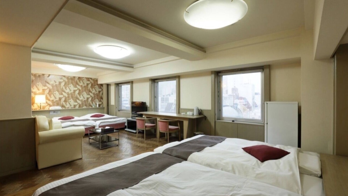 Nishishinsaibashi Hotel | 4 bedroom/Osaka Ōsaka