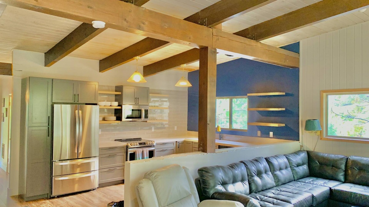Mammoth Lakes Condo | 4 Bedroom Pet Friendly End UnitRemodeled Kitchen and master bath