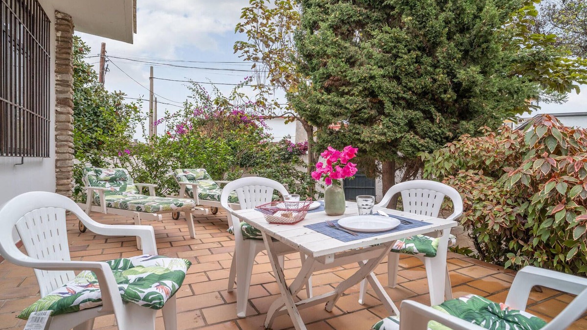 Palmones House | 4 bedroom pet friendly home in Palmones