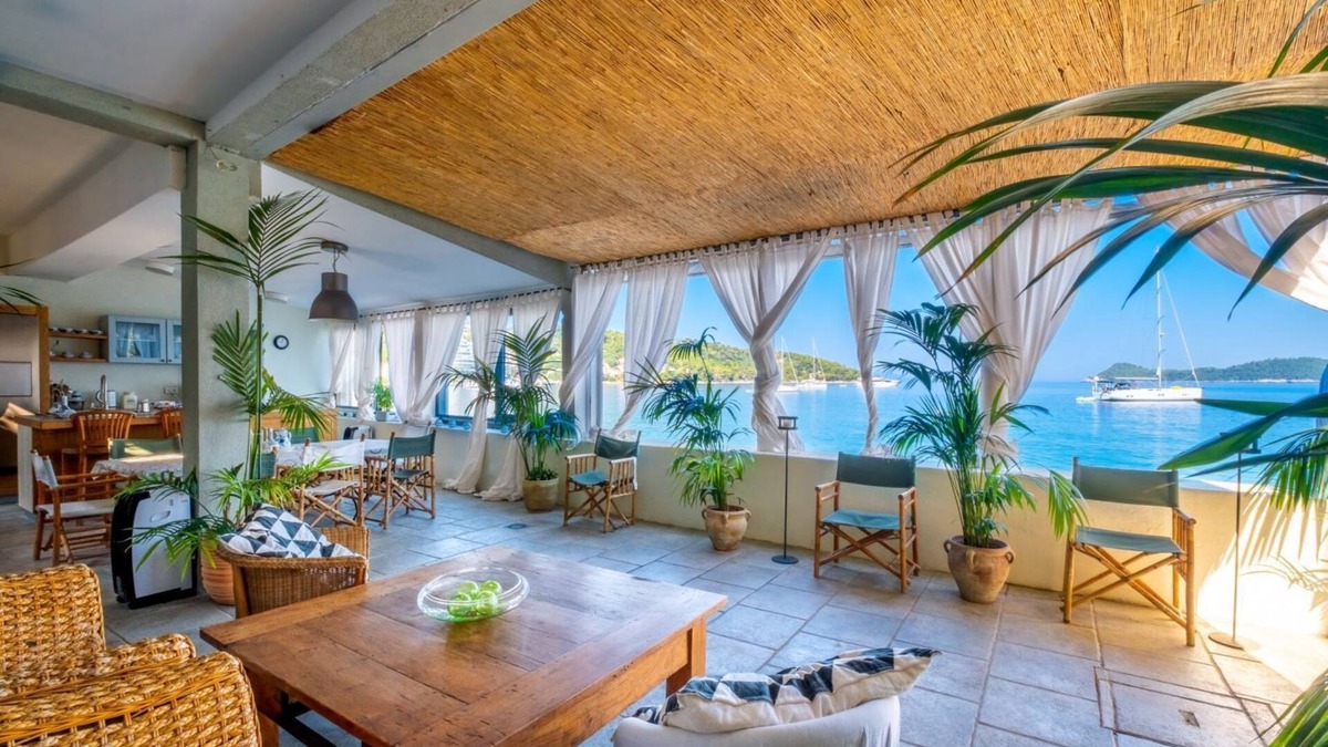 Lopud Island Villa | 4-Bedroom Seafront Villa in beautiful Lopud