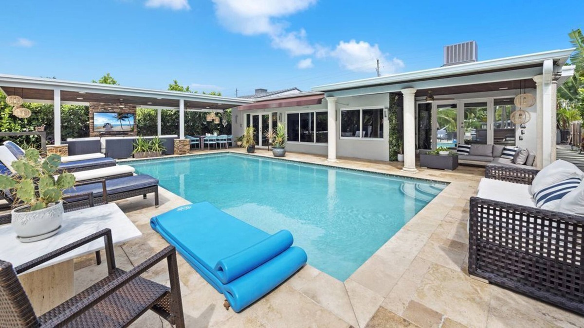 Biscayne Point Apartment | 4 Bedroom Single family 326442 by Houzlet