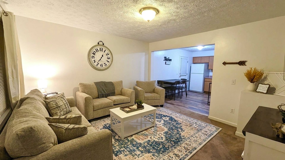Blacksburg House | 4 Bedroom Spacious Home - Close to VT