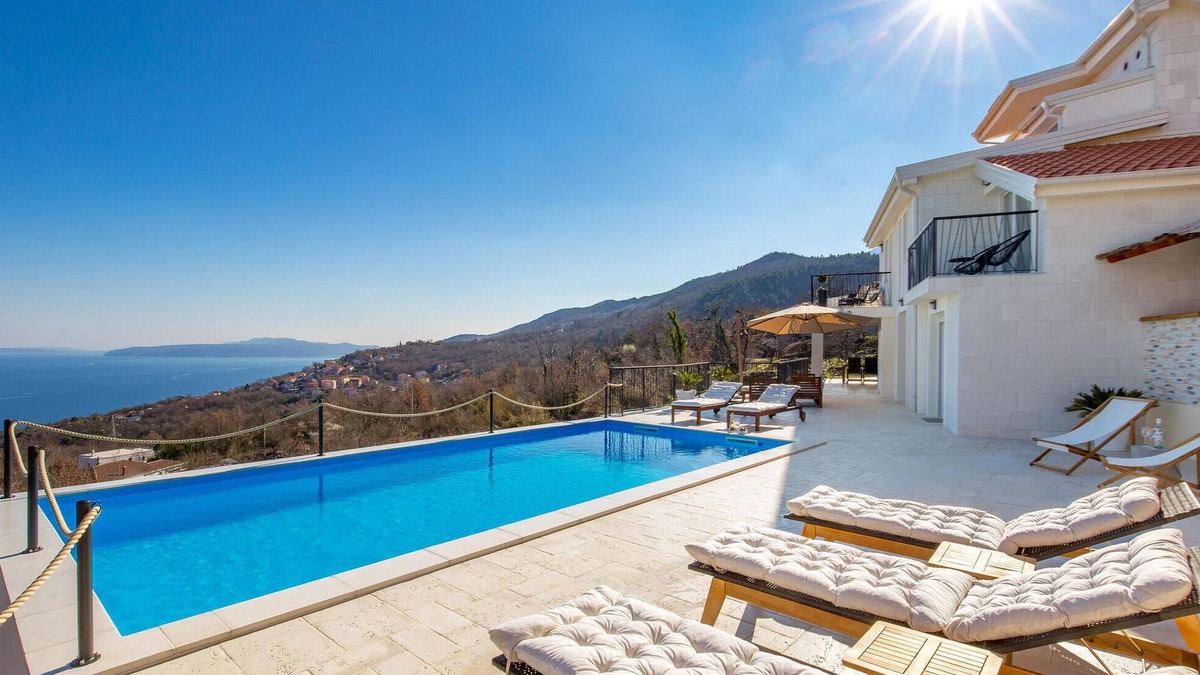 Opatija House | 4 bedroom stunning home in Poljane