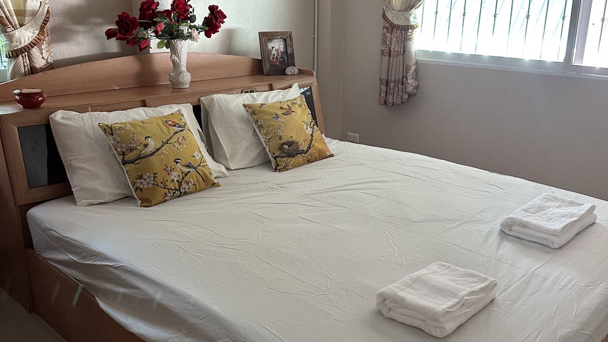 Wat Ket House | 4-Bedroom House in Lovely Chiang Mai with AC and WiFi