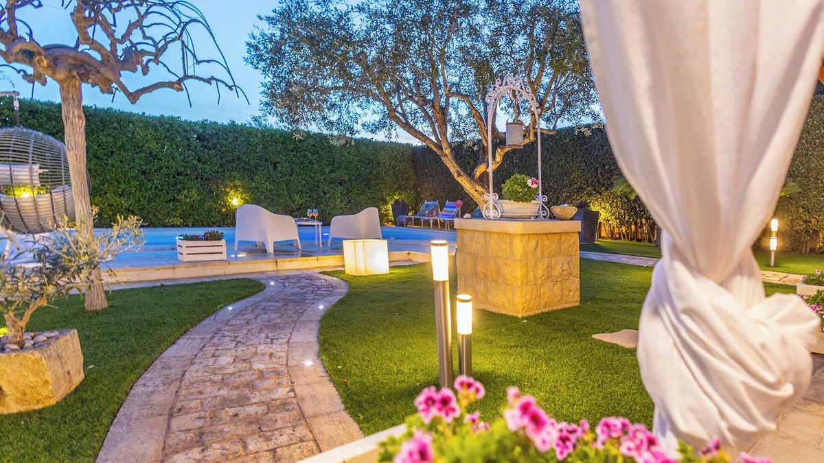 Grottelle Villa | 4 Bedroom Villa in Pozzallo