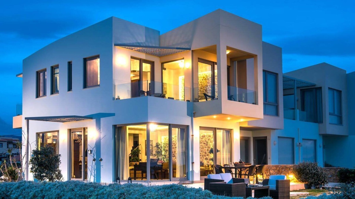 Kato Gouves Villa | 4-bedroom Waterfront Villa