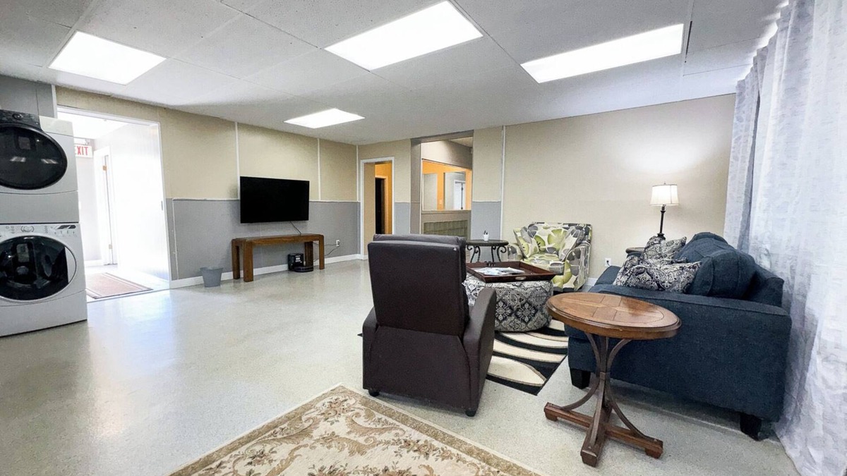 Anchor Bay Harbor Apartment | 4 Bedrooms, 1.5 Baths, Sleeps 12, Ranch, Ground Floor, Close to Boat Launch