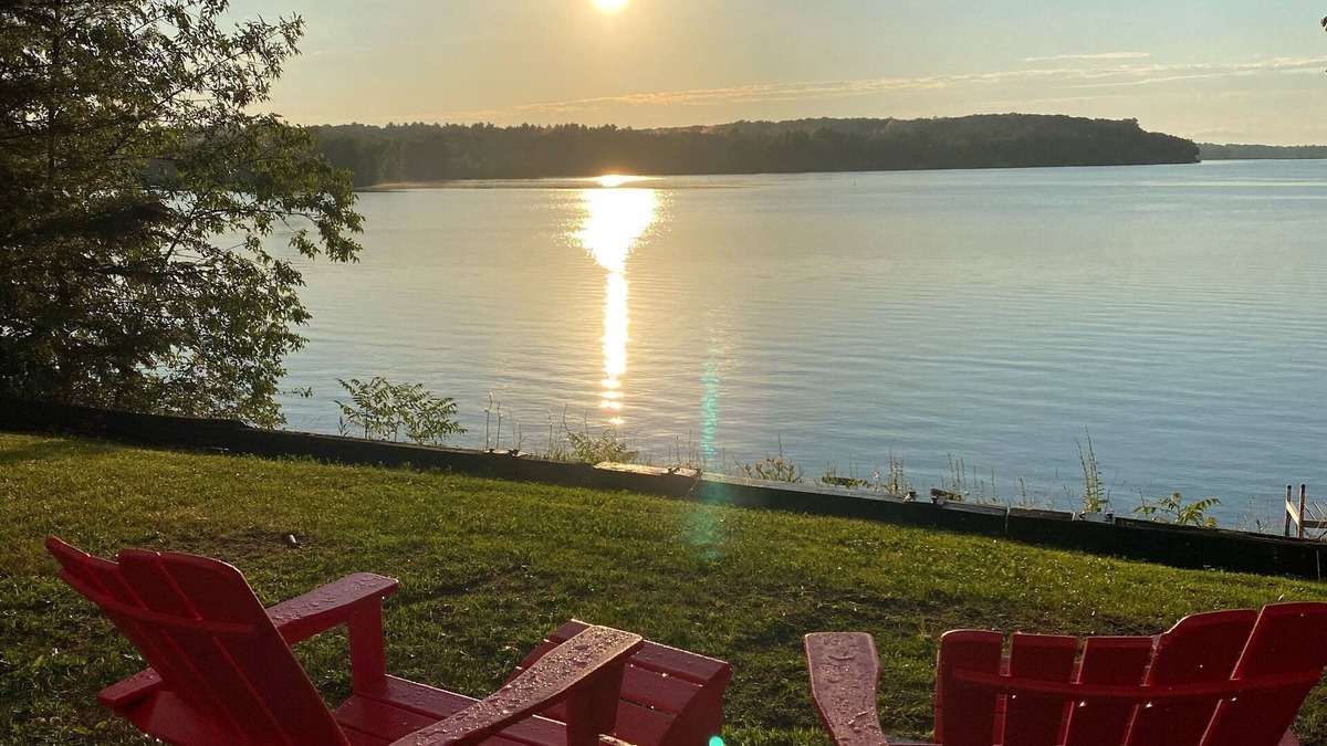 Mosinee House | 4+ Bedrooms 3 Bathrooms Sleeps 13