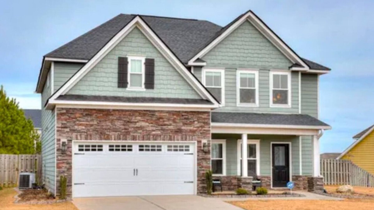 Grovetown House | 4 bedrooms 3 FULL baths- Large Outdoor Living Space- 20 minutes to the Masters!
