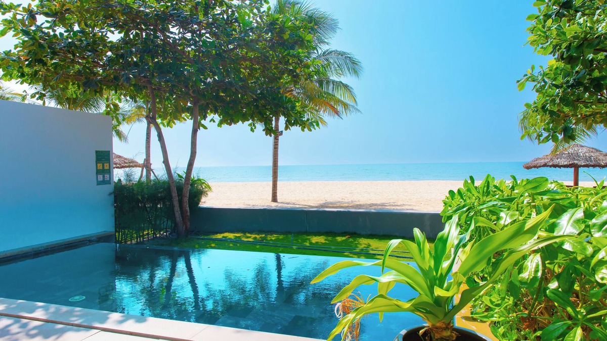 Phuoc Thuan Villa | 4-Bedrooms BEACHFRONT villa Sanctuary Ho Tram resort, Cooking,BBQ & Pets allowed