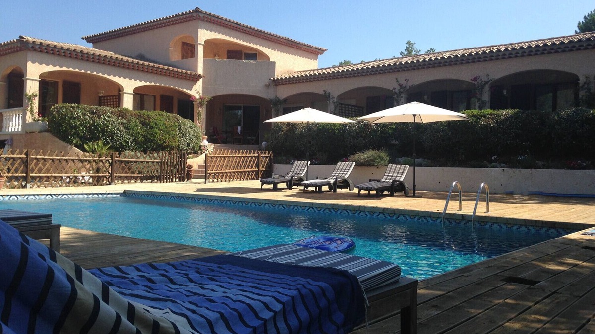 Bagnols-en-Foret House | 4 bedrooms with bathroom, terrace and independent access