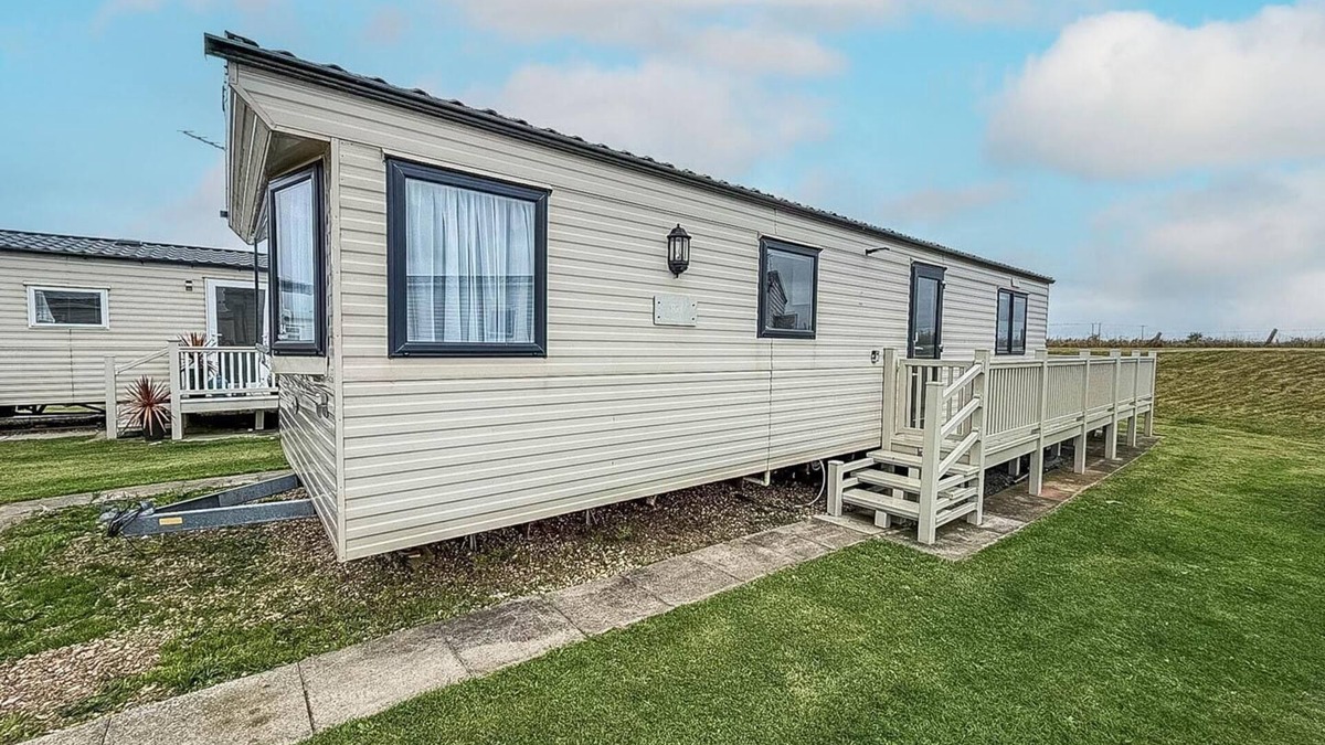 Anderby Creek House | 4 berth caravan for hire at Sunkist Holiday Park near Skegness ref 42084S