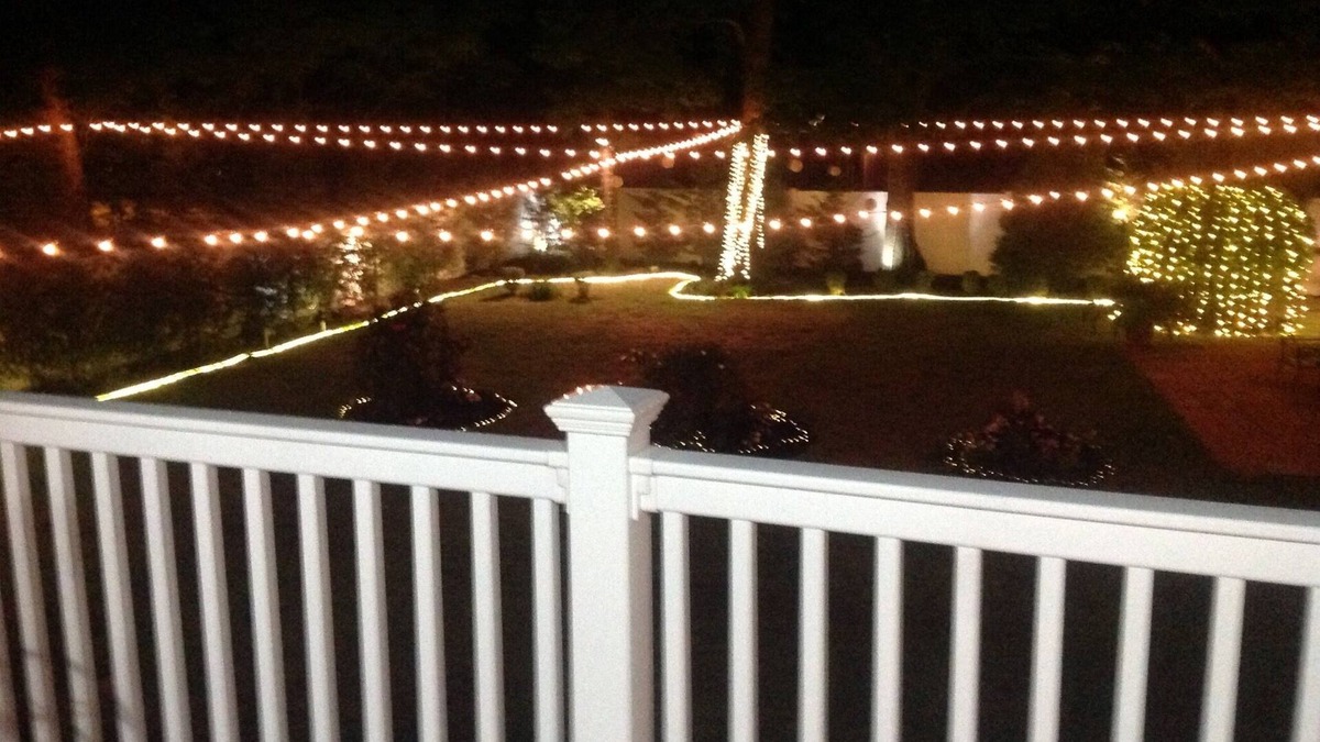 East Massapequa House | 4 BR. 2 BTH, HOT TUB, MINS TO JONES BEACH, MINS TO RIVIERA WALK TO TRAIN TO NYC