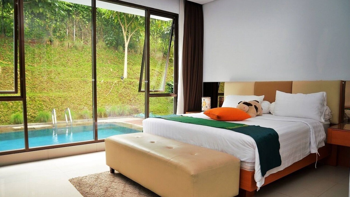Bandung Villa | 4 BR City View Villa with a private pool 3