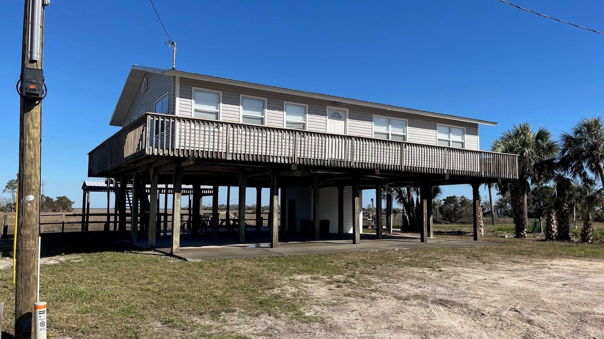 Horseshoe Beach House | 4 BR House in Horseshoe Beach: Your Fishing & Scalloping Adventure Starts Here