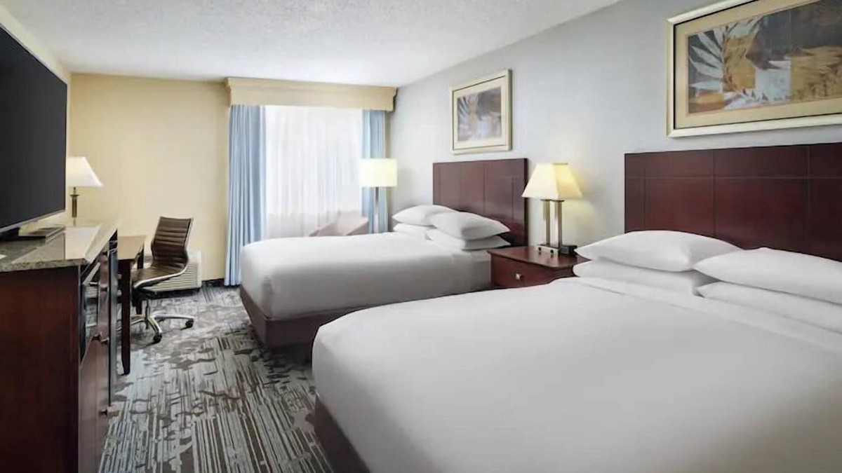 Rocky Mount Hotel | 4 Budget-friendly Units Near Stonewall Mansion! FREE Parking, Onsite Pool!