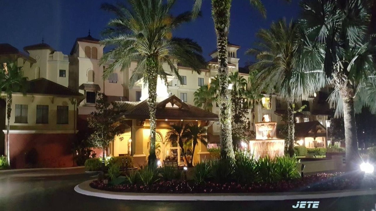 Bay Lake Resort | 4-Days Oct 30-Nov 3 Wyndham Bonnet Creek 2BR 2BA - Halloween to Xmas in 4 days