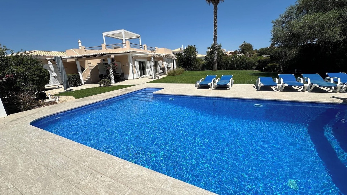 Estombar Villa | 4 en-suite 6x A/C'ed 200m² (heated) pool villa, huge roof terrace, 1000m² garden